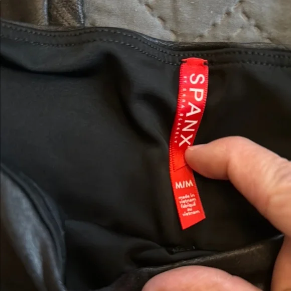 Spanx Moto Shiny Black Faux Leather Leggings - Picture 2 of 9